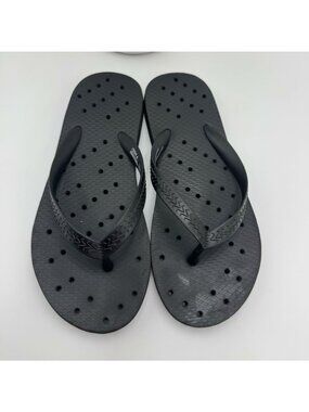 Room Essentials Womens Black Flip Flops Perforated Soles  Size XS Lightweight